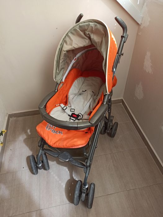 Много лека количка Peg Perego Pliko P3 On Track