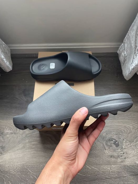 Adidas Yeezy Slides Onyx