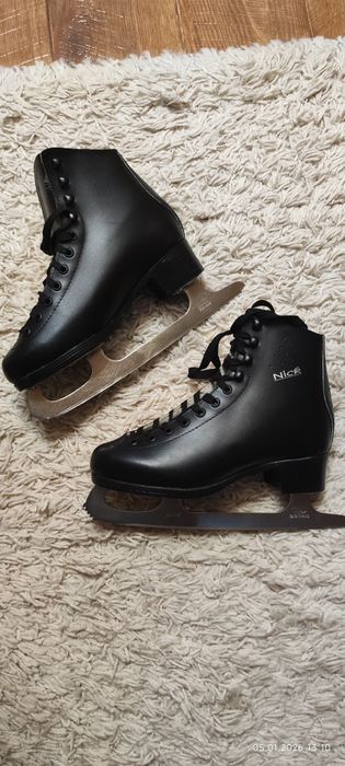 Коньки фигурные на мальчика