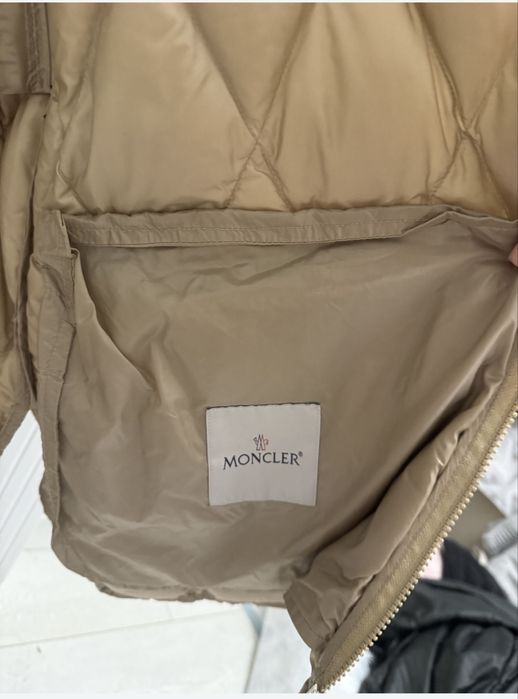 Продам женскую куртку