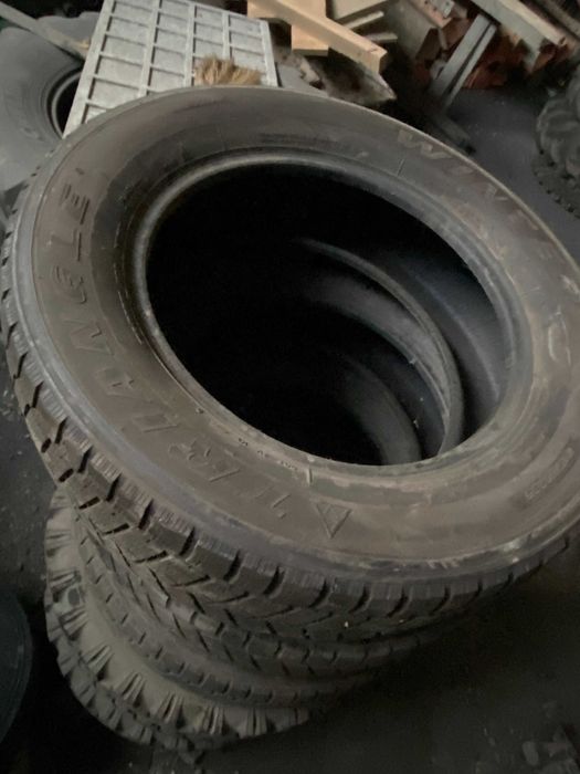 Продам бу покрышки triangle