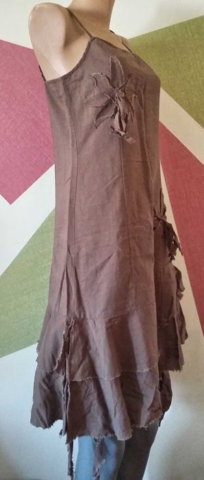 Rochie Unicat din in cu aplicatii florale franjurate volane asimetrice
