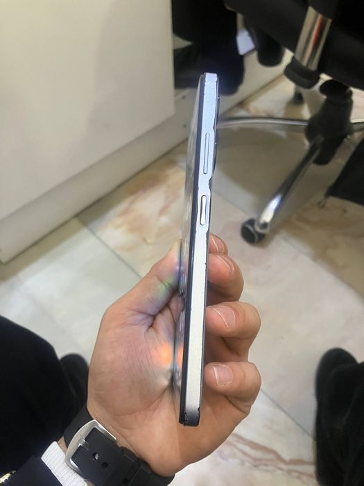 Infinix Hot30i ishlashi yaxwi garantiya