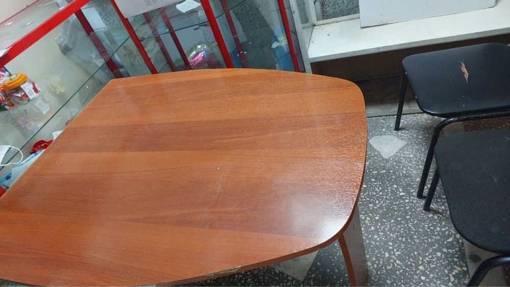 Продам письменный стол