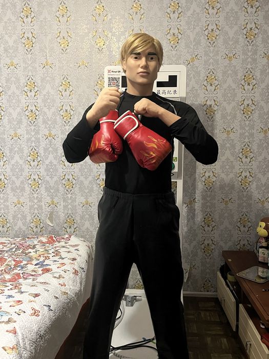 Груша виде манекена