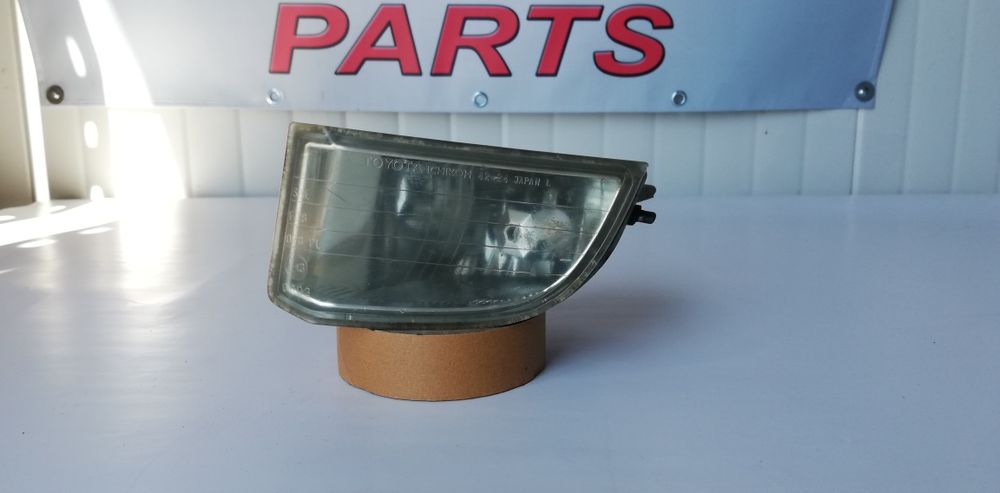 Десен и ляв халоген Toyota Rav4 XA20 (2000-2004)