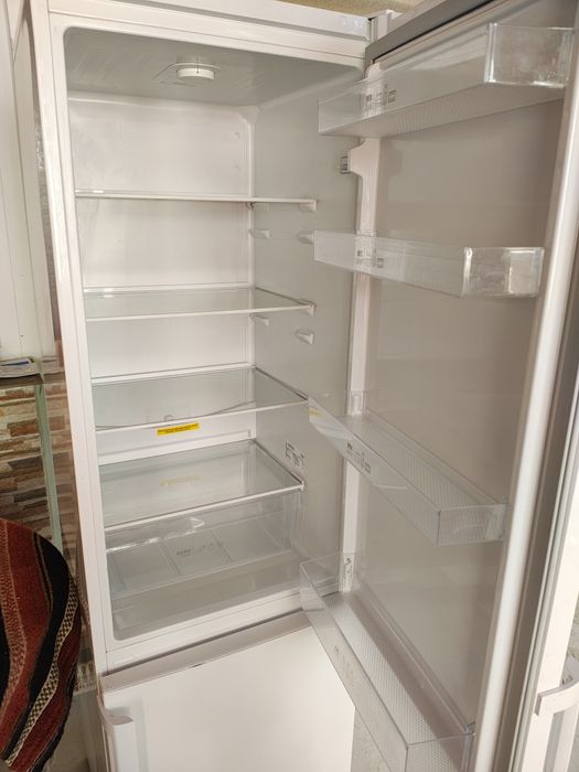 Frigider Artic cu congelator