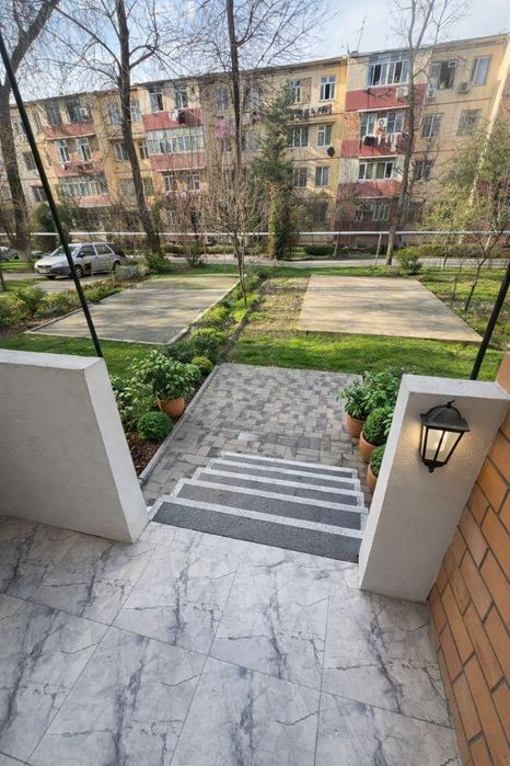 Срочно продаётся квартира уютная Чиланзар-21кварт. 2-х ком