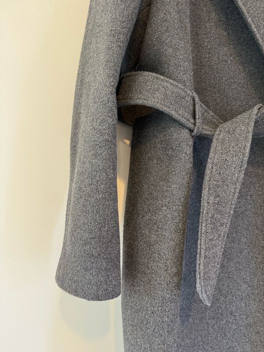 Продавам H&M палто сиво
