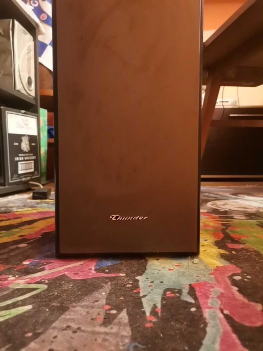 Тонколона Thunder