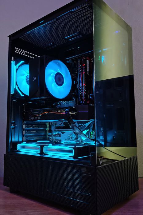 PC GAMING - i7 8700 / 16GB RAM / RTX 2060