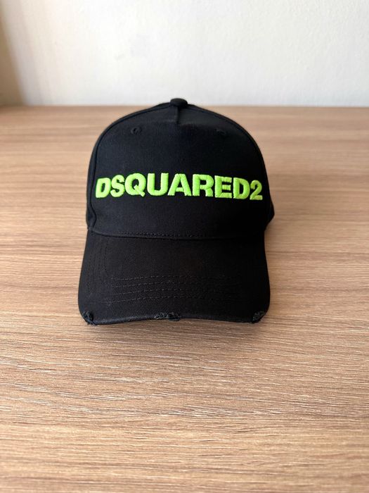Шапка DSQUARED2 - Почти като нова