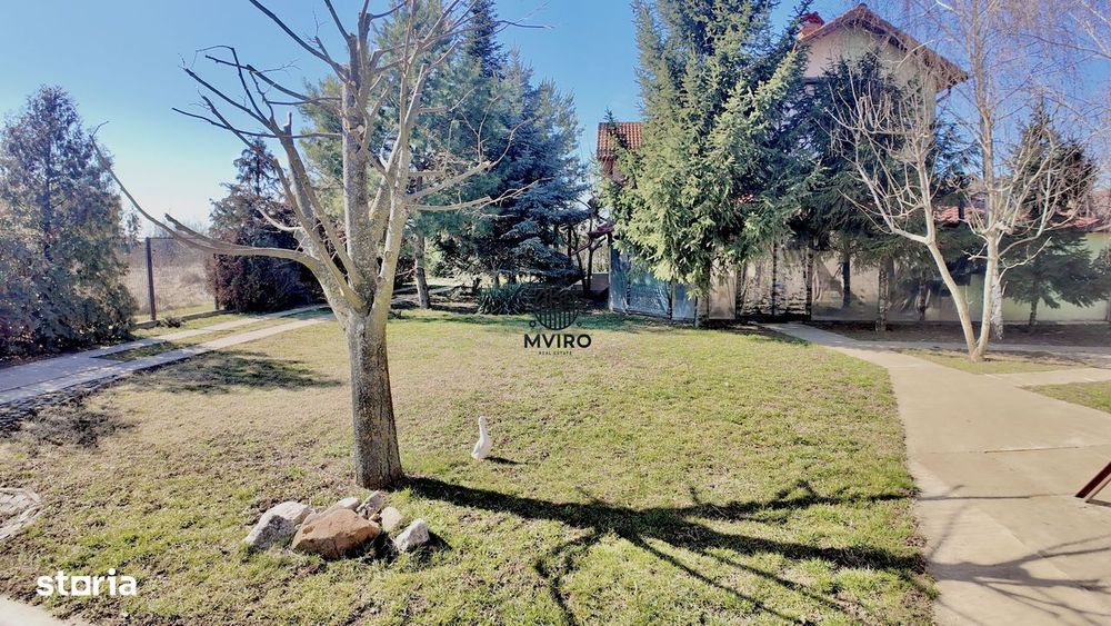 Casa de vanzare in Targoviste - 5 camere, 2 garaje, teren generos