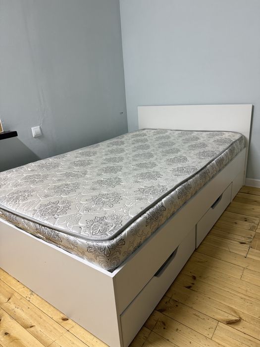 Кровать полуторка с матрасом