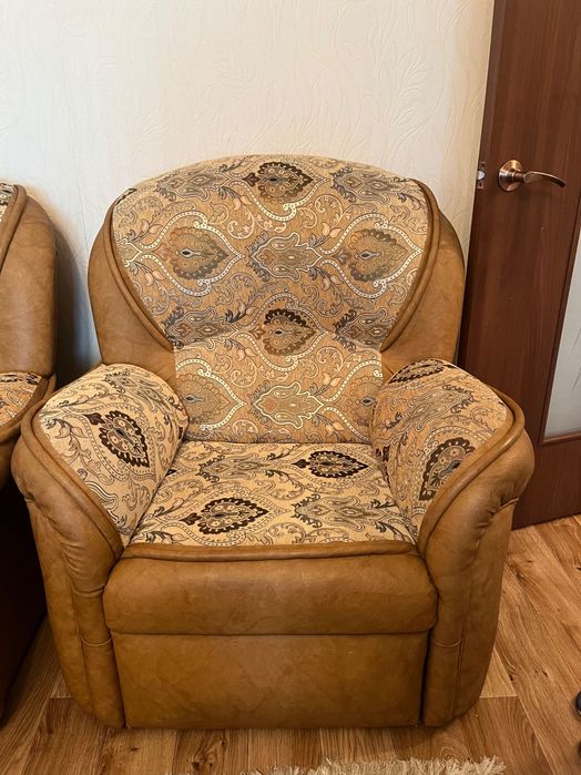 Продаётся диван, кресло