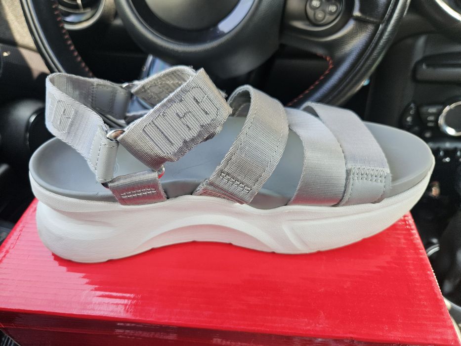 Sandale Ugg masur 36