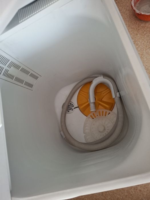 Продам  стиральный полуавтомат.