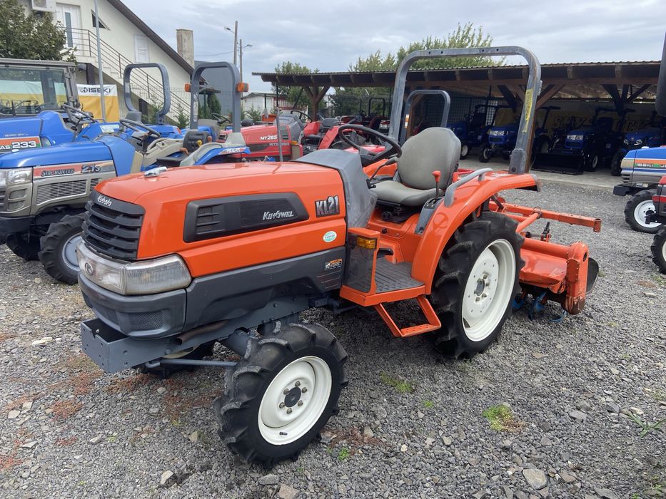 Tractor japonez Kubota KL21, 4x4, servo, 21 cp, + freza