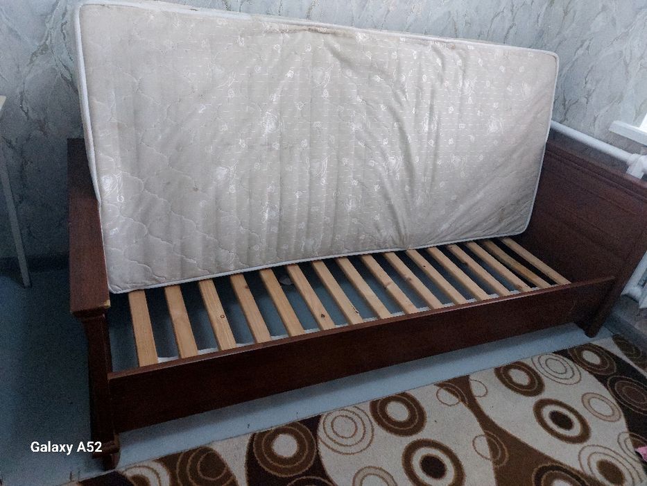 Продам кровати разные!