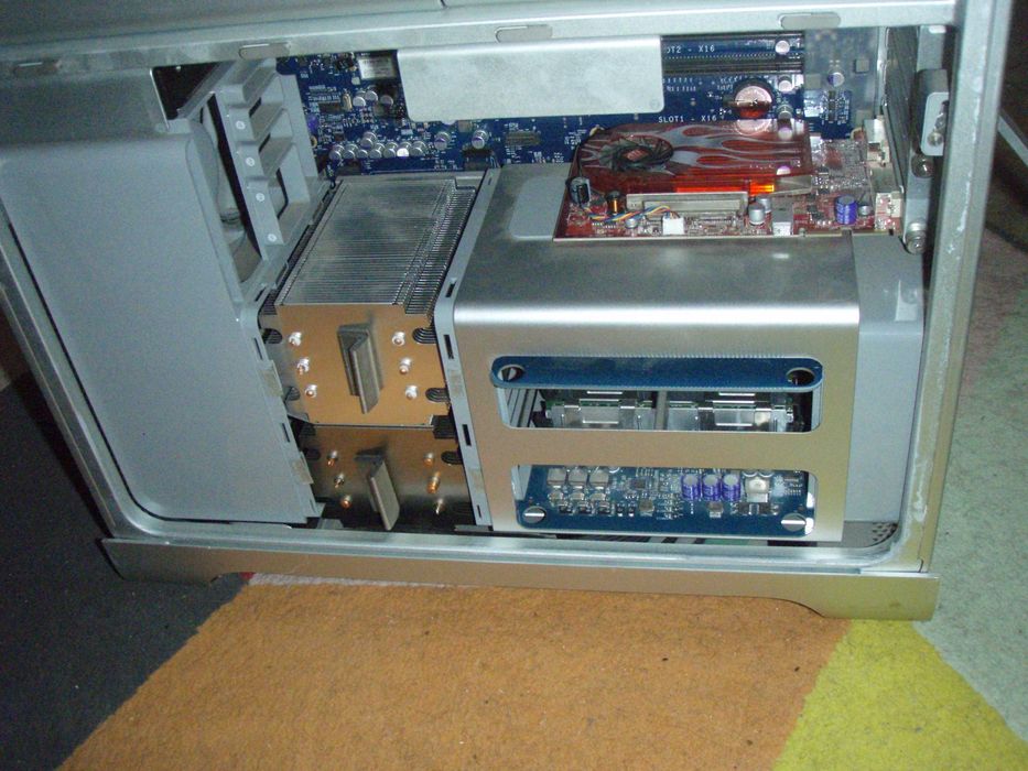 Apple MacPro 3.1 2 Intel Xeon E5462 HDD 320Gb RAM 5Gb ATI 2600XT 256Mb