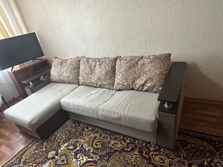 Продам угловой диван