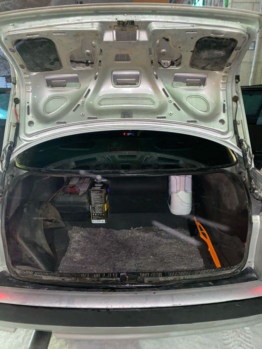 Продам Ауди 80 б4 2.3 5ц