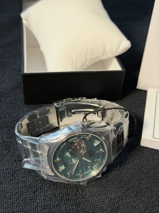 Orient Contemporary Semi Skeleton