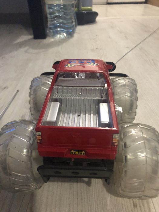 Светещ джип с дистанционно