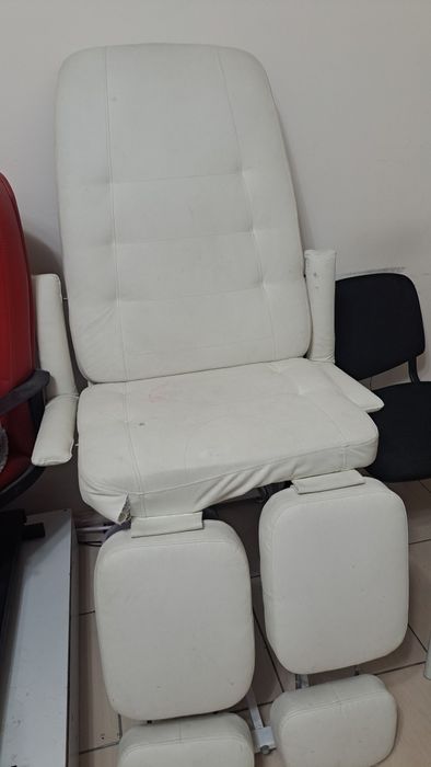 Кушетка для наращивания ресниц