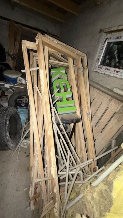 Продам стеклянную дверь