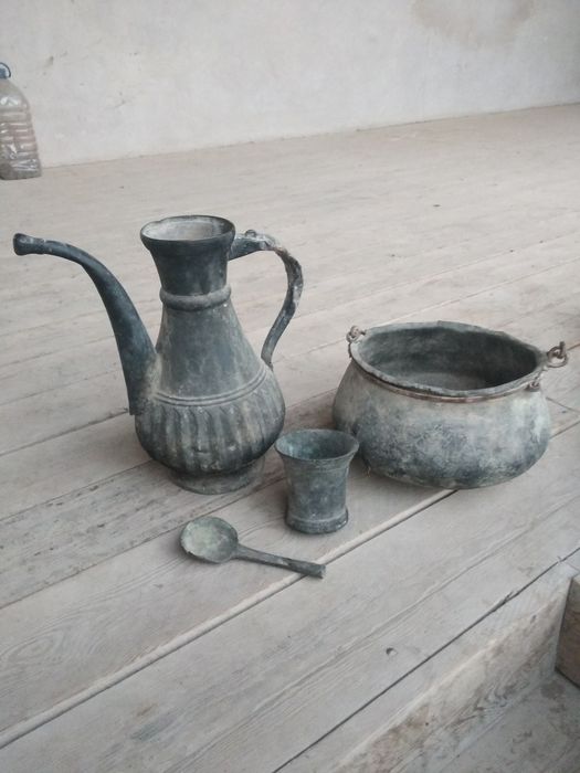 Антиквар буюмлар