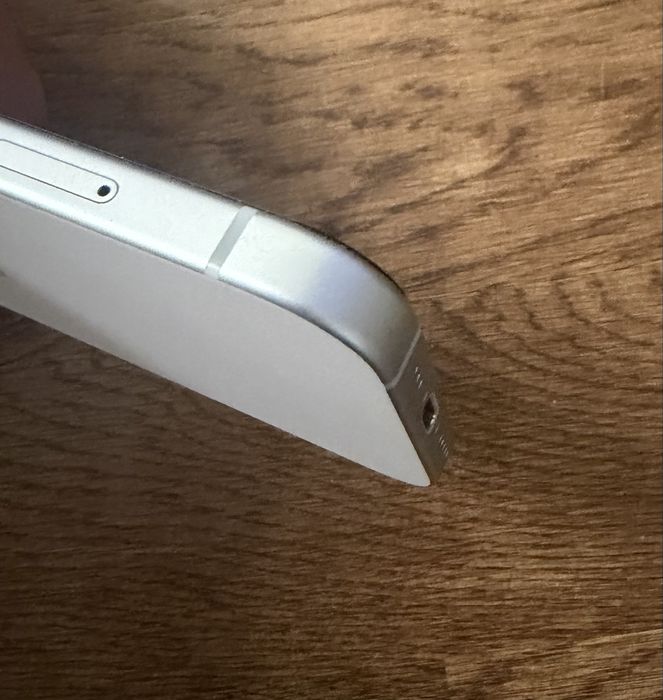 Iphone 15, безупречен!