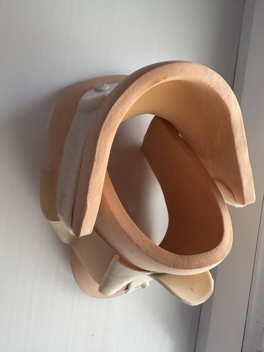 шейный фиксатор (воротник Шанца)