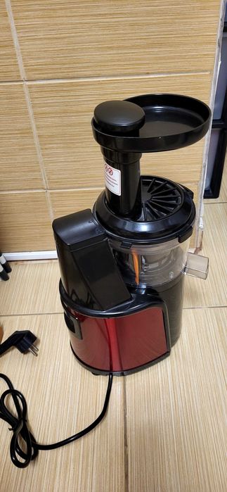 Storcator fructe prin presare