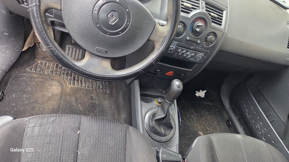 Vand Renault Megane Break  anul 2005