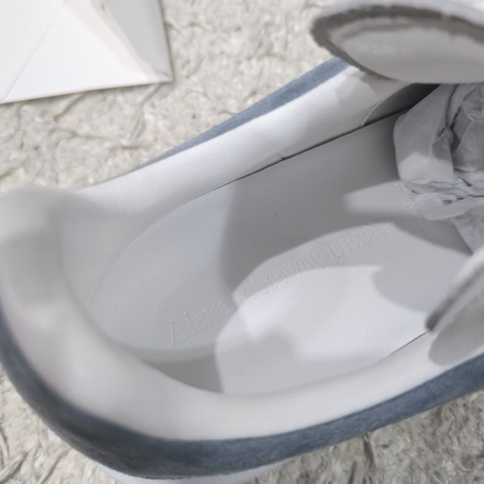 Alexander MCQUEEN White Pearl 43