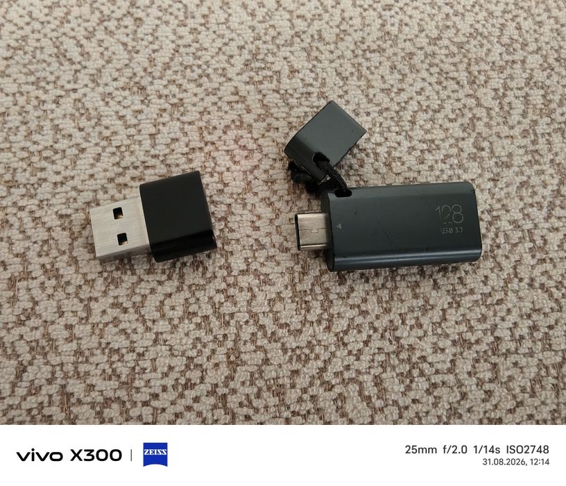 Флэшка usb и type C 2 штуки