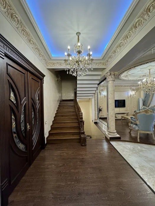 Сдам большой дом под офис в Мирзо-Улугбеке (12 комнат, 240 м²)
