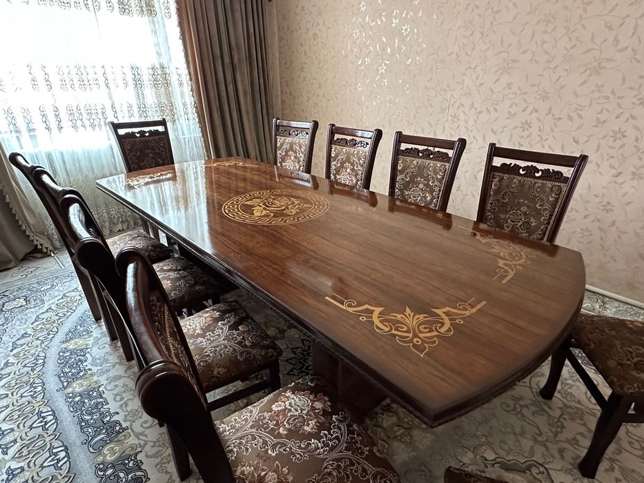 Стол-стул для 12 людей