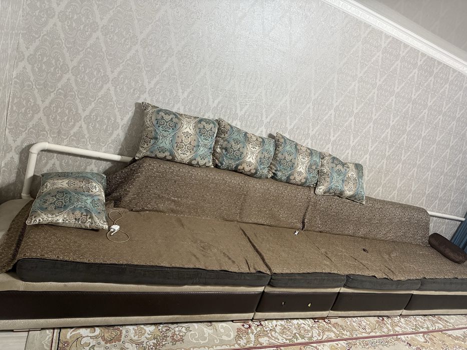 Продам диван в хорошем состояний