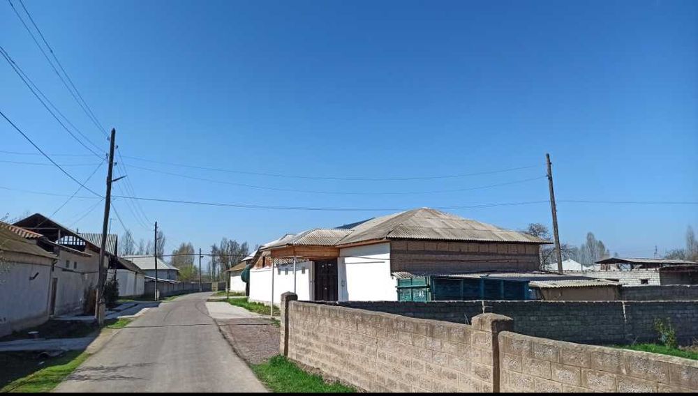 Уй курилиши учун. Уртасарой чоррахадан 1 км, Навруз. 4,5 соток. 5500 $