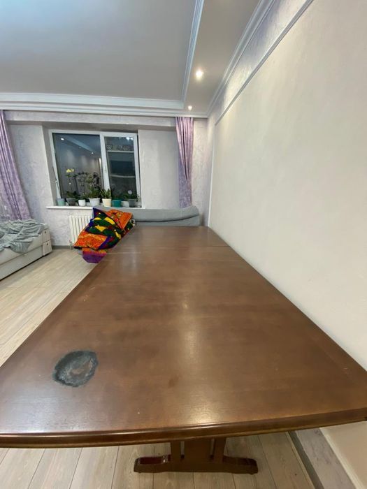 Продам гостинный стол, самовывоз