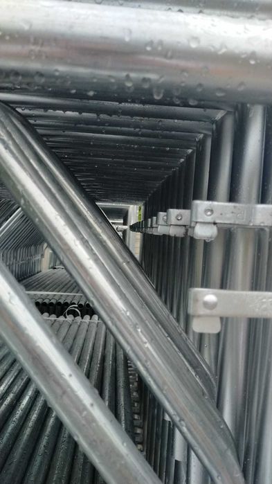 Super oferta la schele fixe de fatada