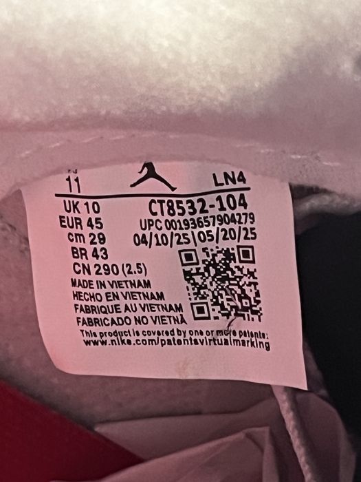 Nike Air Jordan 3 Retro "UNC" sneakers.