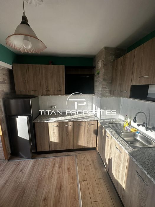 Дава се под наем Тристаен апартамент в Бургас, Изгрев - 80 кв.м за 382.5 € - Снимка #1