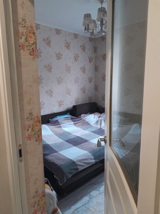 Продам 4 комнатную квартиру