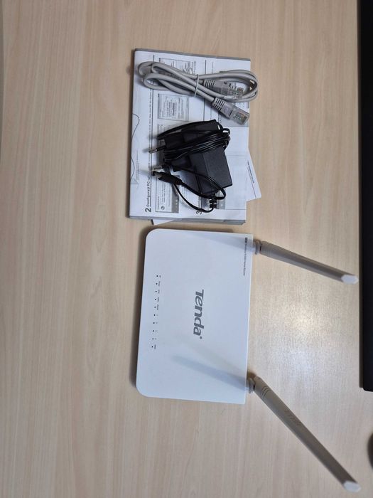 Router Wi-Fi Tenda F300 N300, stare perfectă / cutie completă