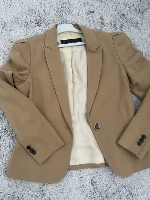 Sacou Zara cu imeti evidentiati , camel
