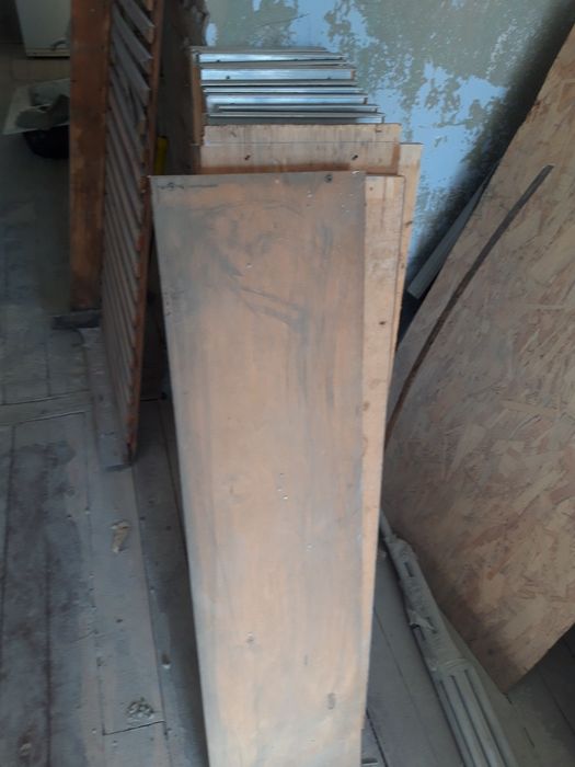 Полки с креплениями