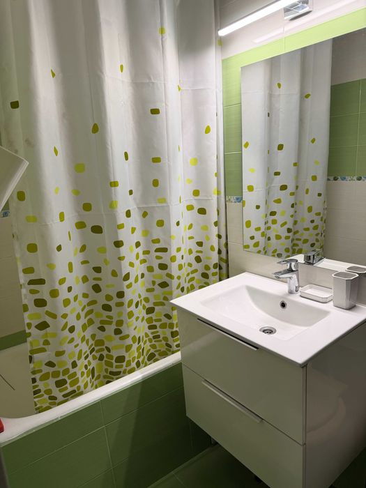 Garsoniera 45mp | Etaj 1 | Balcon | Aproape de Metrou | Arheologilor